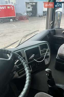 Тягач Renault Magnum 2006 в 