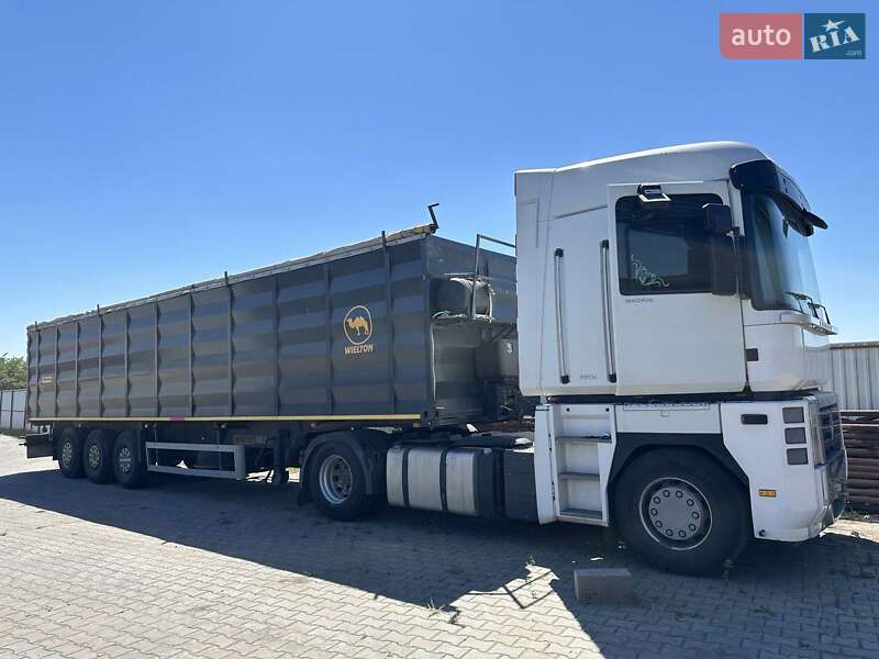 Renault Magnum 2013
