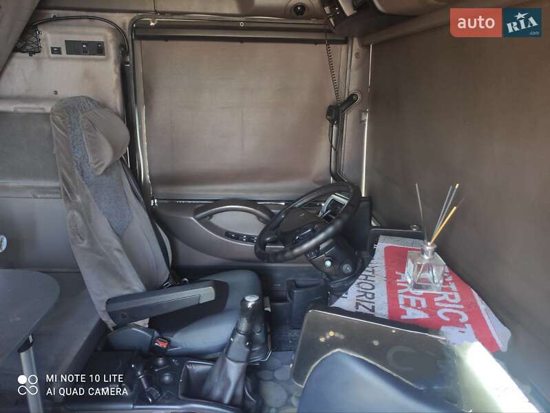 Тягач Renault Magnum 2005 в Києві