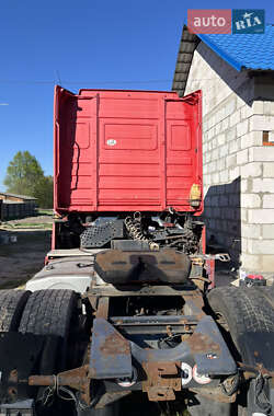 Тягач Renault Magnum 2001 в 