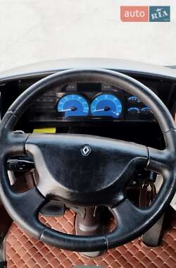 Тягач Renault Magnum 2005 в 