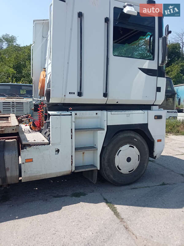 Тягач Renault Magnum 1998 в Одесі