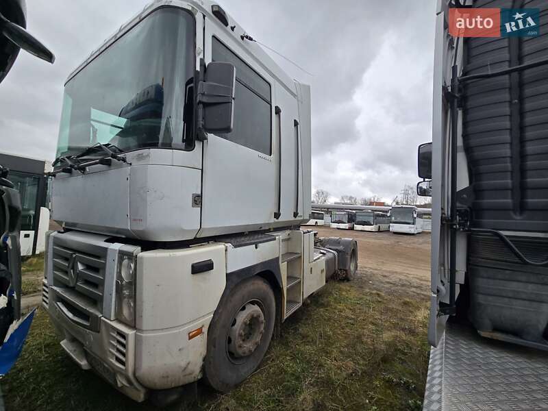 Тягач Renault Magnum 2004 в Ровно