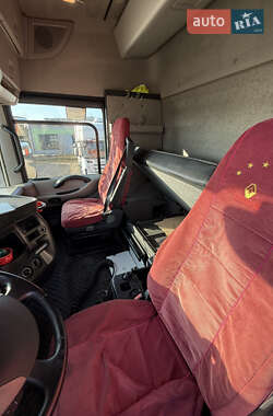 Тягач Renault Magnum 2011 в 
