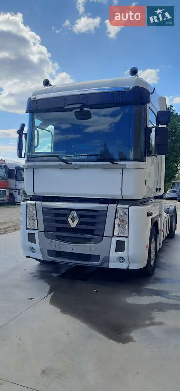Тягач Renault Magnum 2012 в 
