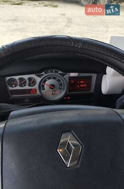 Тягач Renault Magnum 2011 в 