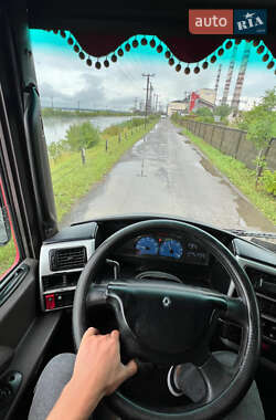 Тягач Renault Magnum 2003 в 