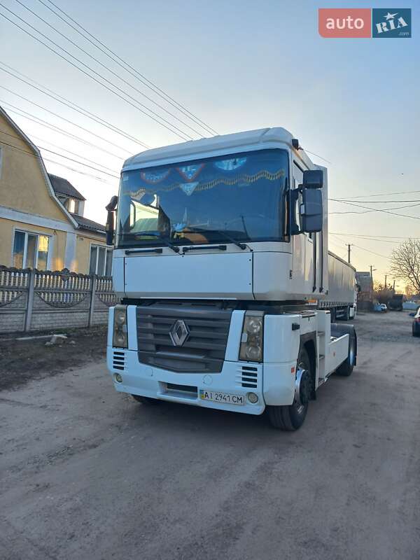 Renault Magnum 2003