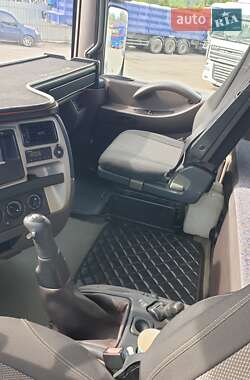 Тягач Renault Magnum 2006 в 