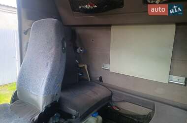 Тягач Renault Magnum 2004 в 
