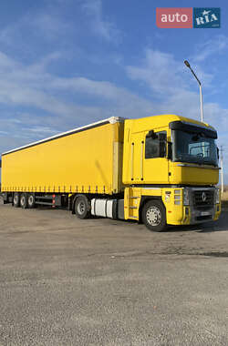 Тягач Renault Magnum 2011 в 