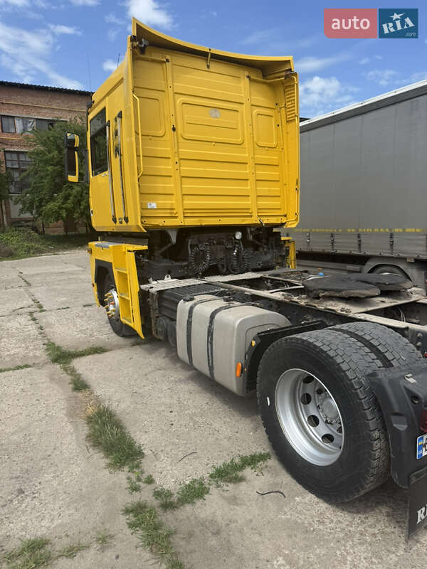 Тягач Renault Magnum 2006 в Сумах