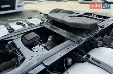 Тягач Renault Magnum 2012 в 