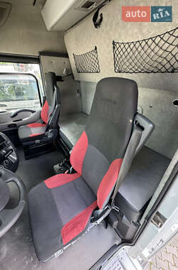 Тягач Renault Magnum 2012 в 