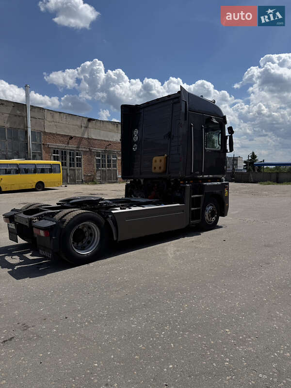 Тягач Renault Magnum 2010 в Сумах
