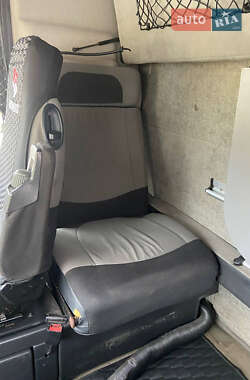 Тягач Renault Magnum 2010 в 