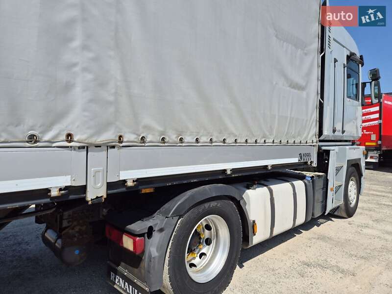 Тягач Renault Magnum 2010 в Ужгороде