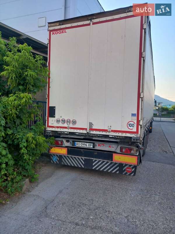 Тягач Renault Magnum 2009 в Ужгороде