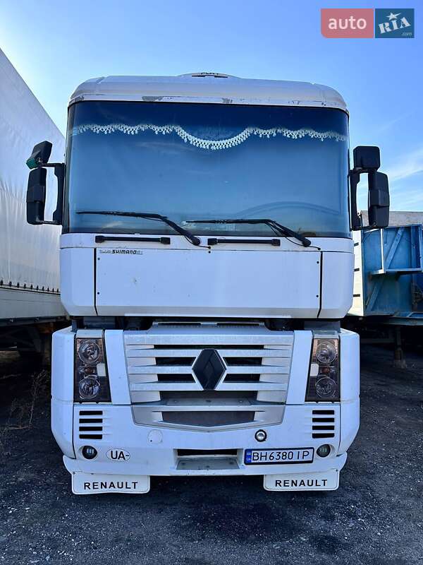 Контейнеровоз Renault Magnum 2004 в Березовке