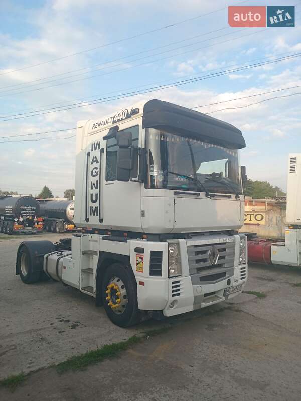 Тягач Renault Magnum 2004 в 