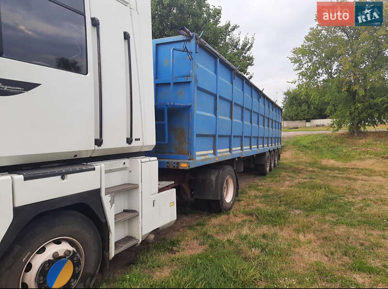 Зерновоз Renault Magnum 1998 в Лохвиці