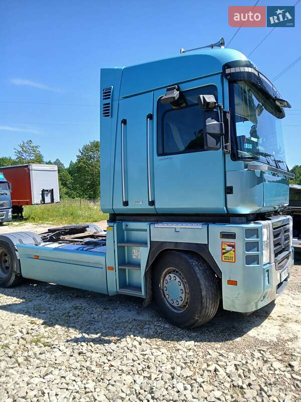 Тягач Renault Magnum 2012 в Долине