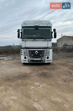 Тягач Renault Magnum 2010 в Ужгороде