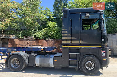 Тягач Renault Magnum 1999 в 
