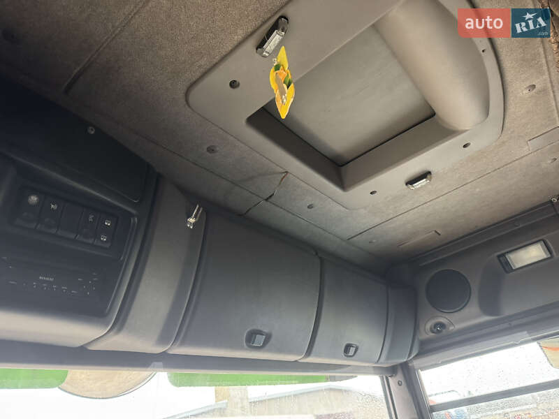 Тягач Renault Magnum 2008 в Золочеве