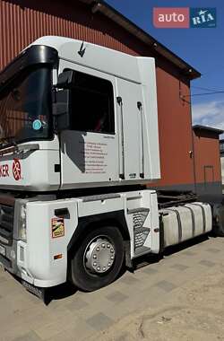 Тягач Renault Magnum 2012 в 