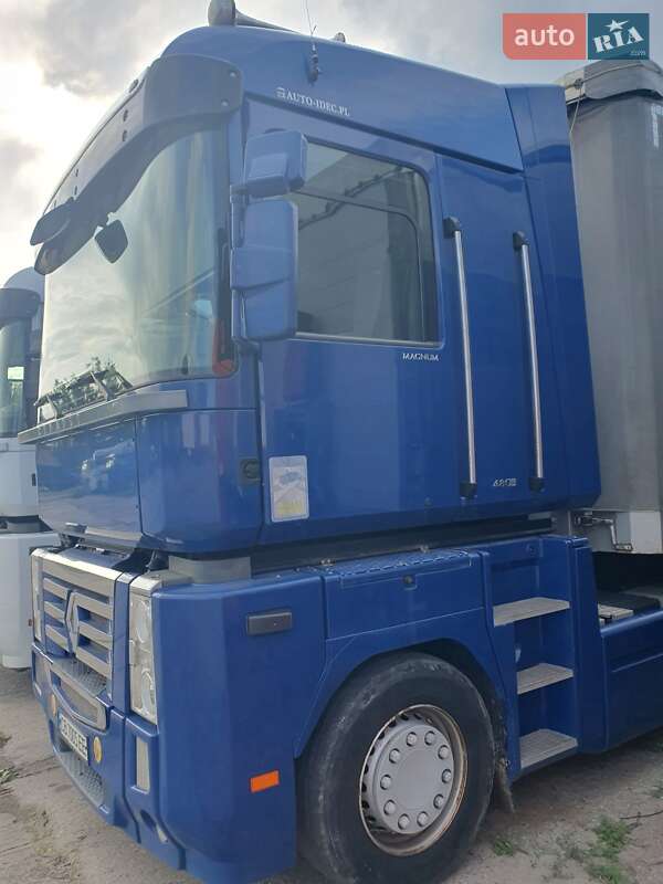 Тягач Renault Magnum 2012 в Чернігові