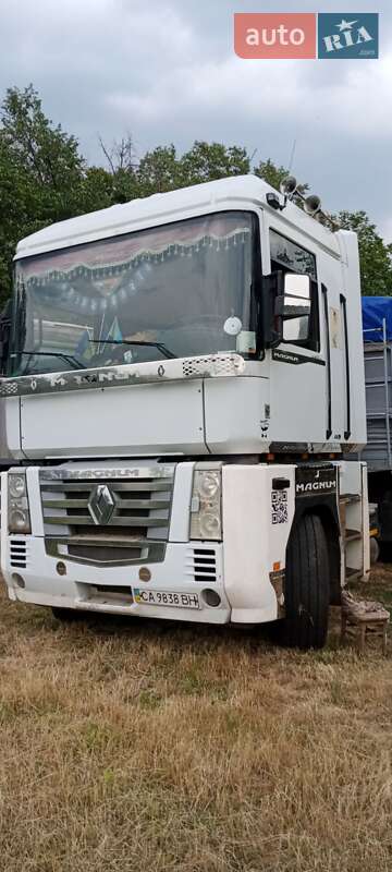Тягач Renault Magnum 2005 в Катеринополе