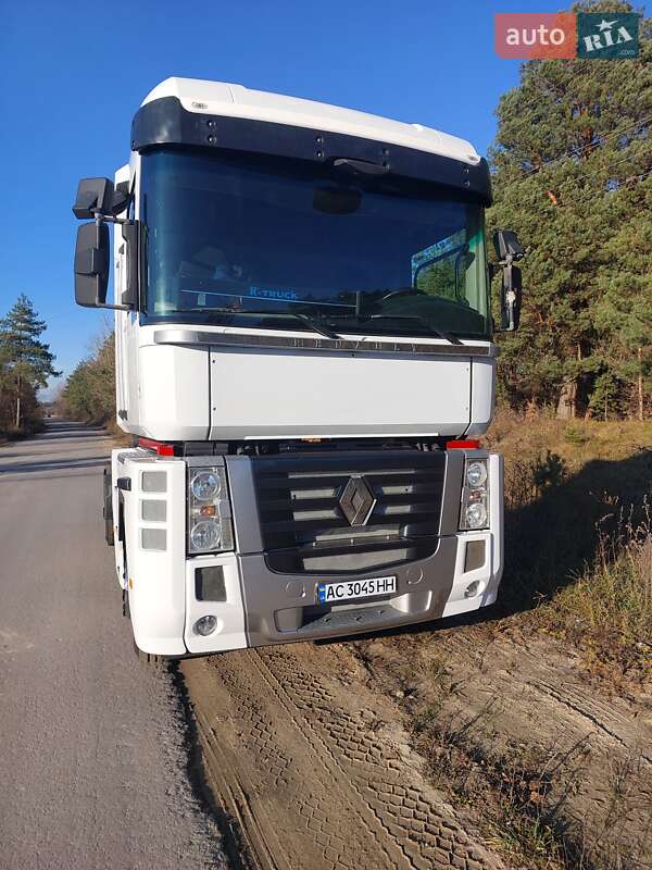Тягач Renault Magnum 2011 в Луцке