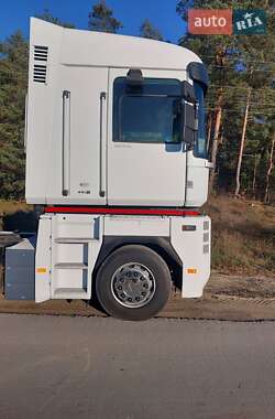 Тягач Renault Magnum 2011 в 
