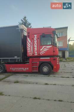 Тягач Renault Magnum 2011 в 