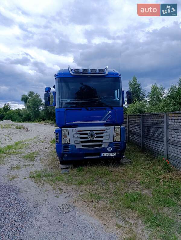 Renault Magnum 2003