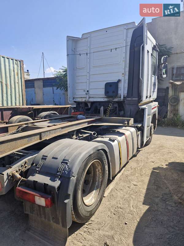 Тягач Renault Magnum 2006 в Одессе