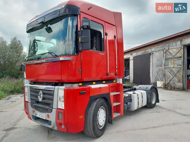 Тягач Renault Magnum 2011 в 
