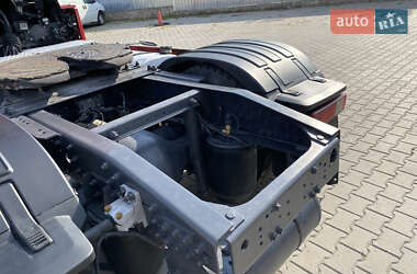 Тягач Renault Magnum 2012 в 