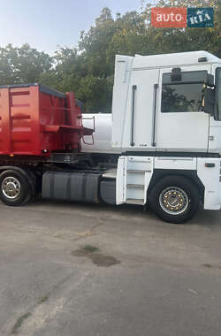 Тягач Renault Magnum 2006 в 