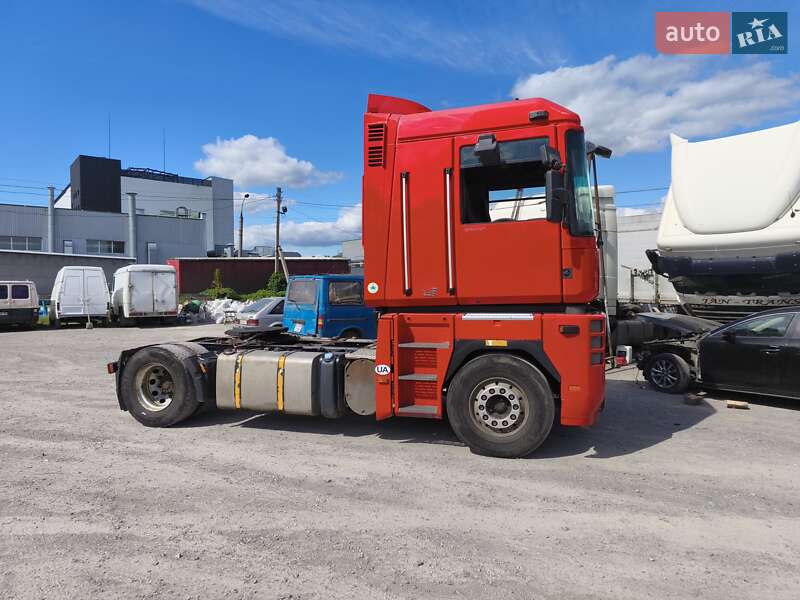 Тягач Renault Magnum 2008 в Черкассах