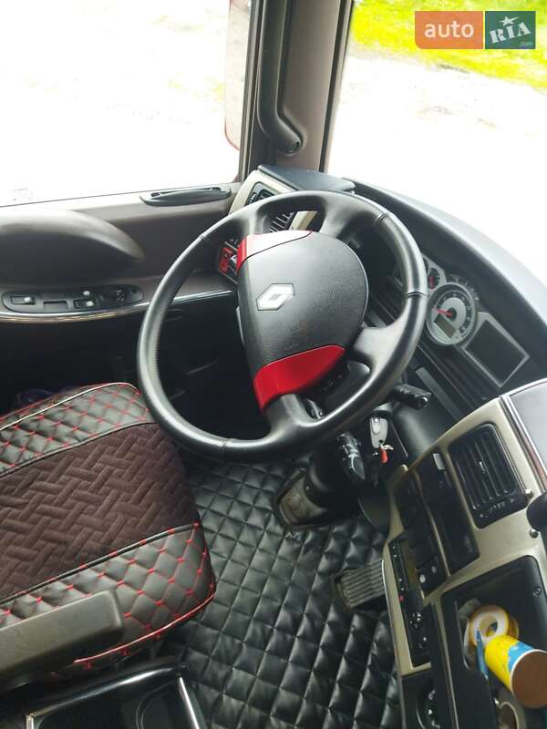 Тягач Renault Magnum 2008 в Переяславе
