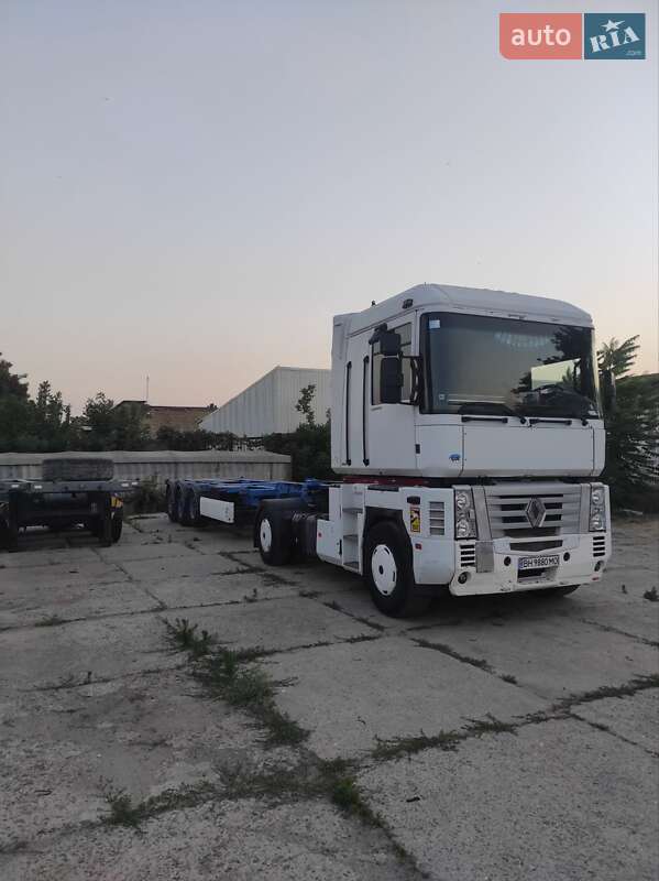 Renault Magnum 2002