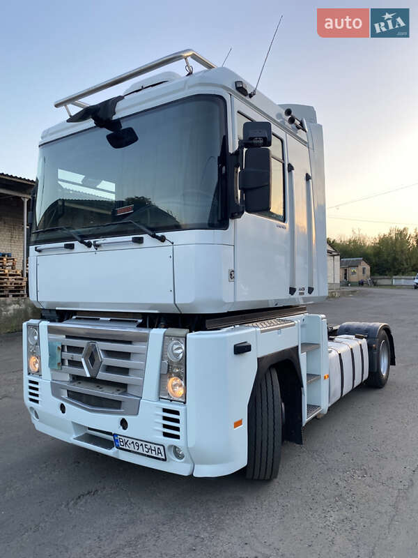 Тягач Renault Magnum 2008 в Ровно