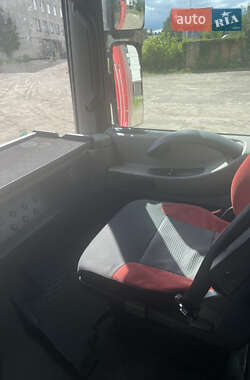 Тягач Renault Magnum 2010 в 
