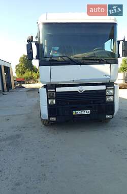 Тягач Renault Magnum 2000 в 