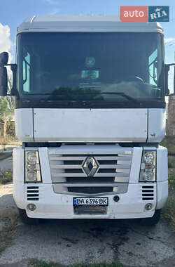 Тягач Renault Magnum 2001 в Новоукраїнці