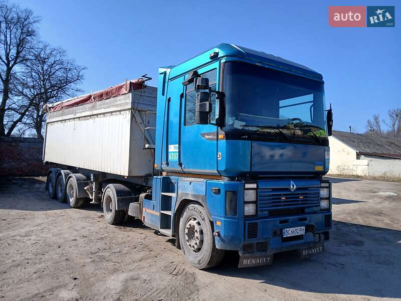 Тягач Renault Magnum 2000 в Самборі