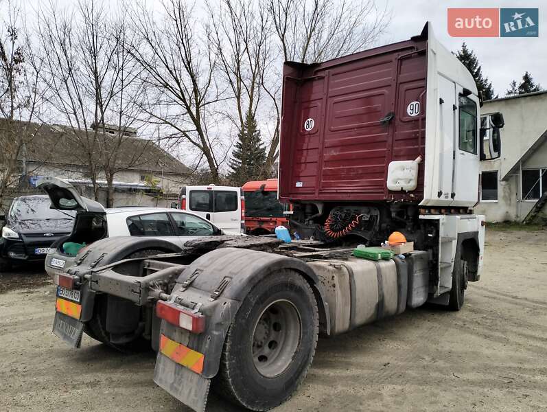 Тягач Renault Magnum 2009 в Тернополі