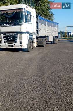 Тягач Renault Magnum 2005 в Катеринополе